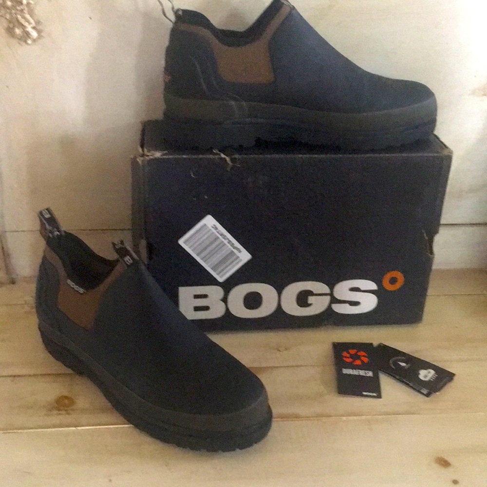 NWOT Mens Tillamook Bay Bogs